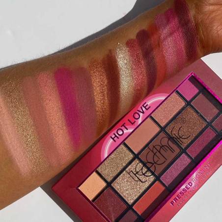 Technic Hot Love Pressed Pigment Palette